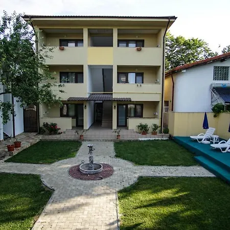 Tahne Hotel 3*