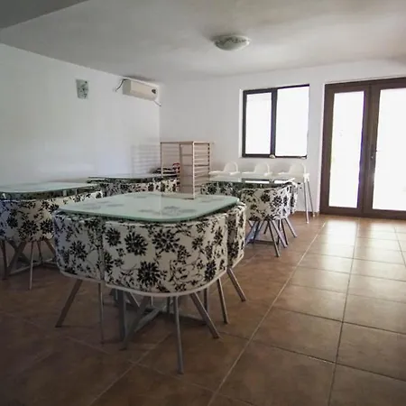 Hotel Tahne